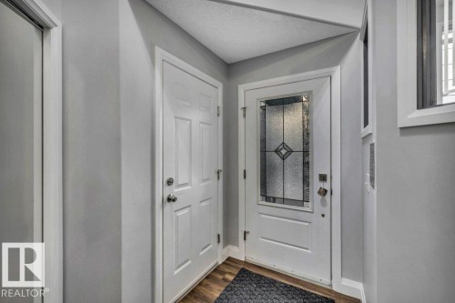 2812 40A Avenue, Edmonton, AB - Indoor Photo Showing Other Room