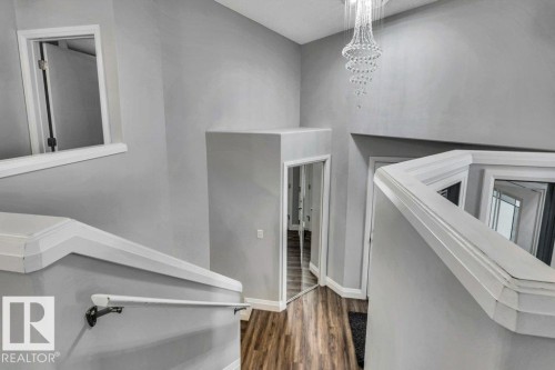 2812 40A Avenue, Edmonton, AB - Indoor