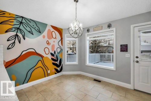 2812 40A Avenue, Edmonton, AB - Indoor Photo Showing Other Room