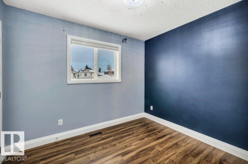 2812 40A Avenue, Edmonton, AB - Indoor Photo Showing Other Room