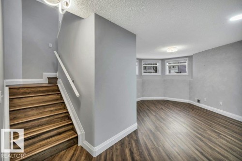2812 40A Avenue, Edmonton, AB - Indoor Photo Showing Other Room