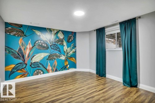 2812 40A Avenue, Edmonton, AB - Indoor