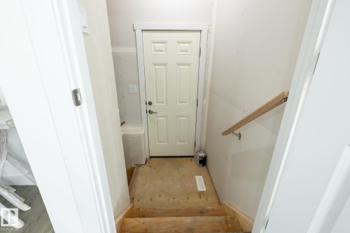 5226 Kinney Place, Edmonton, AB - Indoor Photo Showing Other Room