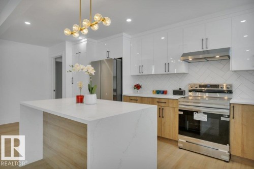 8506 153 Street, Edmonton, AB - Indoor Photo Showing Kitchen With Upgraded Kitchen