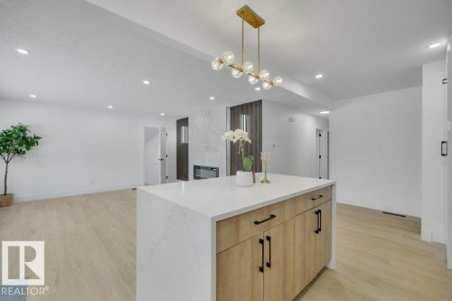 8506 153 Street, Edmonton, AB - Indoor Photo Showing Kitchen