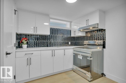 8506 153 Street, Edmonton, AB - Indoor Photo Showing Kitchen