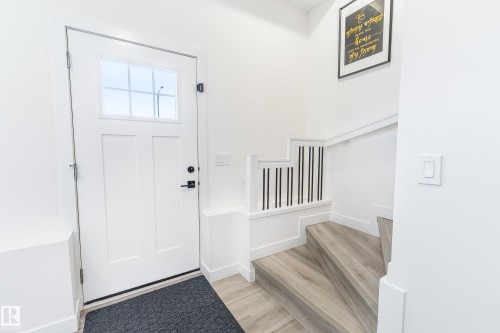 19 1703 16 Ave Avenue Nw, Edmonton, AB - Indoor Photo Showing Other Room