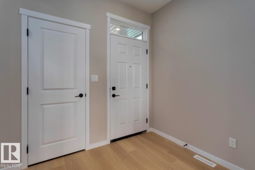 7113 51 Avenue, Beaumont, AB - Indoor Photo Showing Other Room