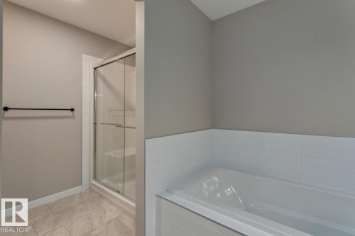 7113 51 Avenue, Beaumont, AB - Indoor Photo Showing Bathroom