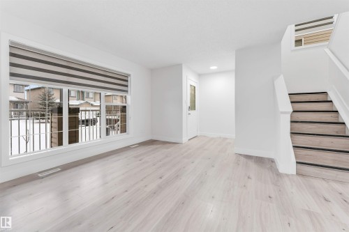 2911 26 Street, Edmonton, AB - Indoor Photo Showing Other Room