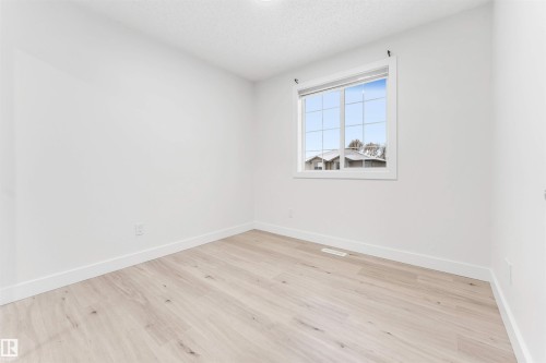 2911 26 Street, Edmonton, AB - Indoor Photo Showing Other Room