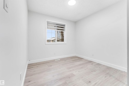 2911 26 Street, Edmonton, AB - Indoor Photo Showing Other Room