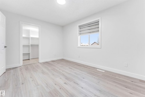 2911 26 Street, Edmonton, AB - Indoor Photo Showing Other Room