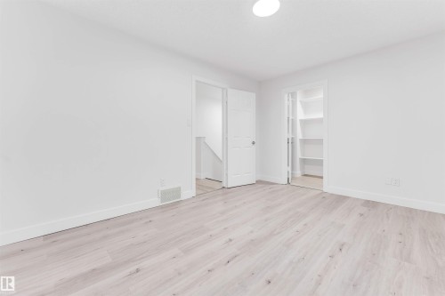 2911 26 Street, Edmonton, AB - Indoor Photo Showing Other Room