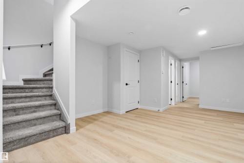 6373 King Wynd, Edmonton, AB - Indoor Photo Showing Other Room