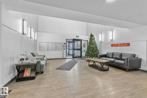 114 9504 182 Street, Edmonton, AB - Indoor