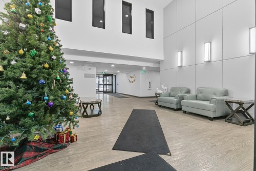 114 9504 182 Street, Edmonton, AB - Indoor Photo Showing Other Room