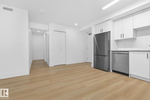 114 9504 182 Street, Edmonton, AB - Indoor Photo Showing Kitchen