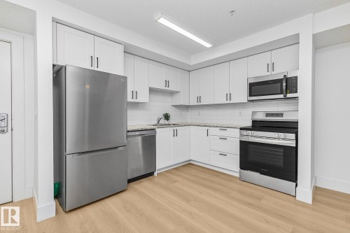 114 9504 182 Street, Edmonton, AB - Indoor Photo Showing Kitchen