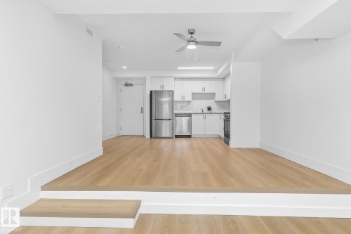 114 9504 182 Street, Edmonton, AB - Indoor Photo Showing Kitchen