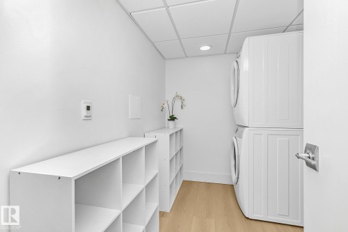 114 9504 182 Street, Edmonton, AB - Indoor Photo Showing Laundry Room