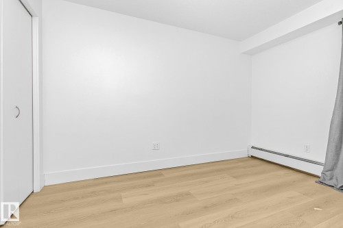 114 9504 182 Street, Edmonton, AB - Indoor Photo Showing Other Room