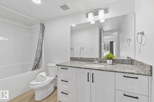 114 9504 182 Street, Edmonton, AB - Indoor Photo Showing Bathroom