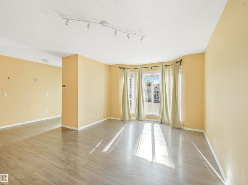 57 3380 28A Avenue, Edmonton, AB - Indoor Photo Showing Other Room