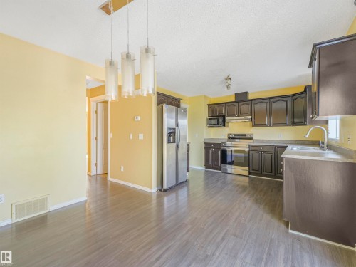 57 3380 28A Avenue, Edmonton, AB - Indoor Photo Showing Kitchen With Stainless Steel Kitchen