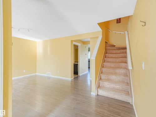 57 3380 28A Avenue, Edmonton, AB - Indoor Photo Showing Other Room