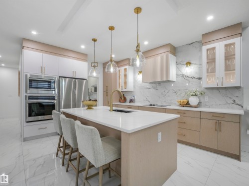3519 45 Avenue, Beaumont, AB - Indoor Photo Showing Kitchen With Upgraded Kitchen