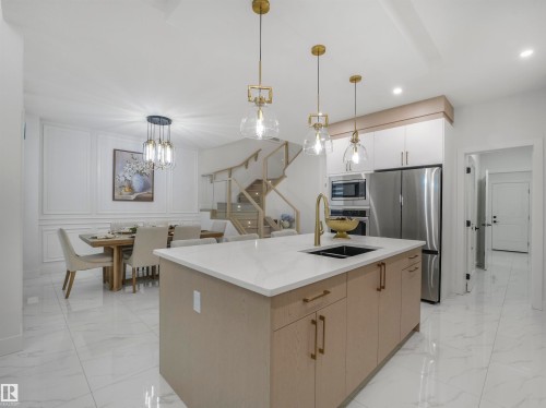 3519 45 Avenue, Beaumont, AB - Indoor Photo Showing Kitchen With Double Sink With Upgraded Kitchen