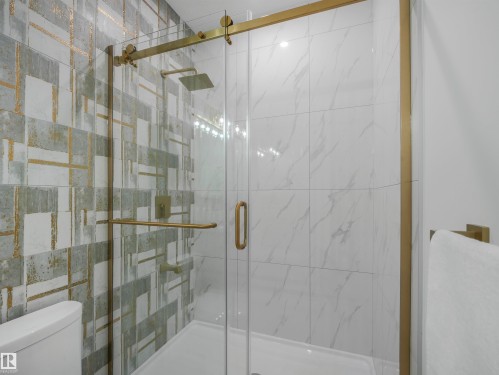 3519 45 Avenue, Beaumont, AB - Indoor Photo Showing Bathroom