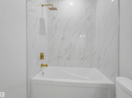 3519 45 Avenue, Beaumont, AB - Indoor Photo Showing Bathroom