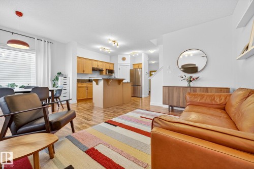 1954 119A Street, Edmonton, AB - Indoor Photo Showing Living Room