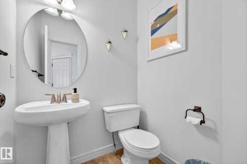 1954 119A Street, Edmonton, AB - Indoor Photo Showing Bathroom