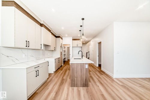 81 Elliot Wynd, Fort Saskatchewan, AB - Indoor Photo Showing Kitchen