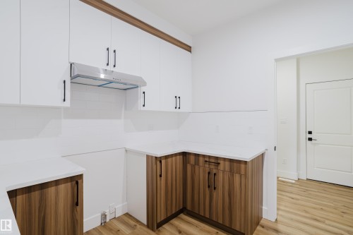 709 Elderberry Close, Edmonton, AB - Indoor