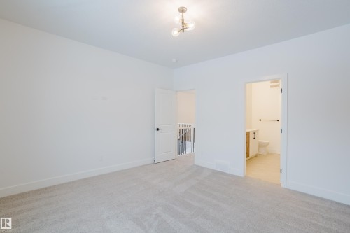 709 Elderberry Close, Edmonton, AB - Indoor Photo Showing Other Room