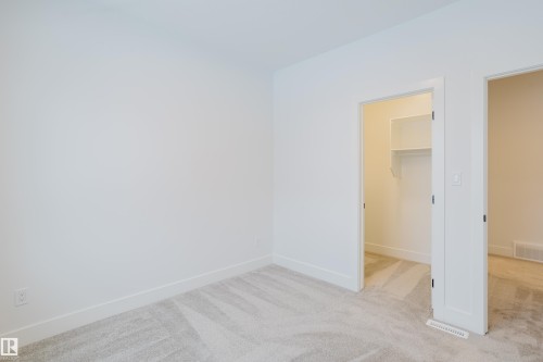 709 Elderberry Close, Edmonton, AB - Indoor Photo Showing Other Room