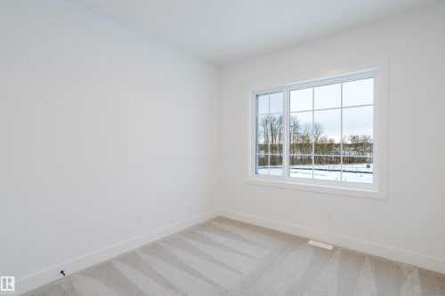 709 Elderberry Close, Edmonton, AB - Indoor Photo Showing Other Room