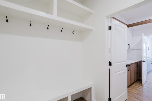 709 Elderberry Close, Edmonton, AB - Indoor