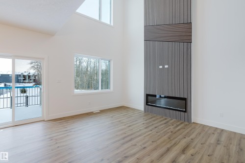 709 Elderberry Close, Edmonton, AB - Indoor Photo Showing Other Room