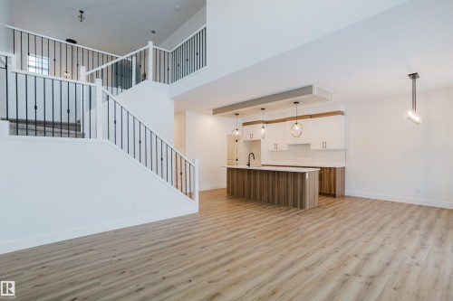 709 Elderberry Close, Edmonton, AB - Indoor Photo Showing Other Room