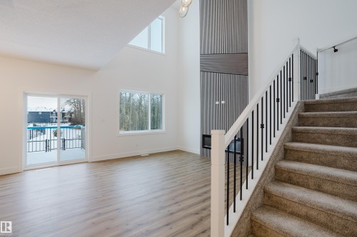 709 Elderberry Close, Edmonton, AB - Indoor Photo Showing Other Room