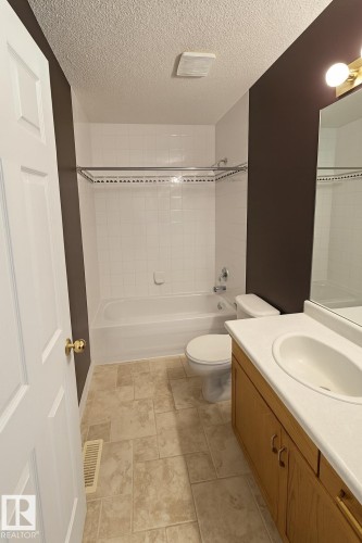 13132 132 Street, Edmonton, AB - Indoor Photo Showing Bathroom
