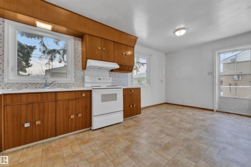 16111 109 Avenue, Edmonton, AB - Indoor Photo Showing Kitchen