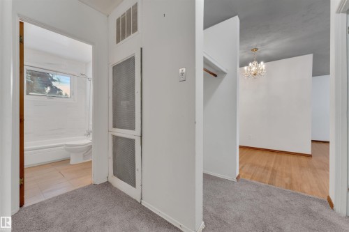 16111 109 Avenue, Edmonton, AB - Indoor