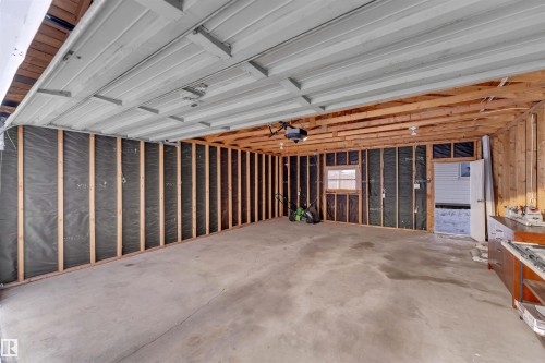 16111 109 Avenue, Edmonton, AB - Indoor Photo Showing Garage