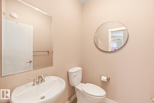 2292 Warry Loop, Edmonton, AB - Indoor Photo Showing Bathroom